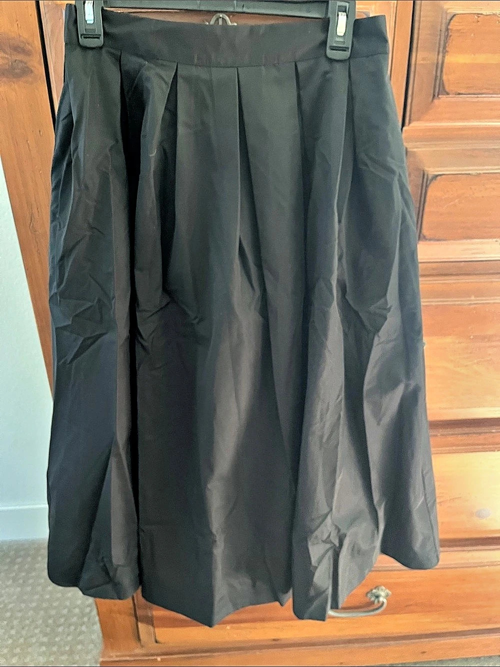Idem ditto Pleated Midi Skirt in Black Size Medium NWT